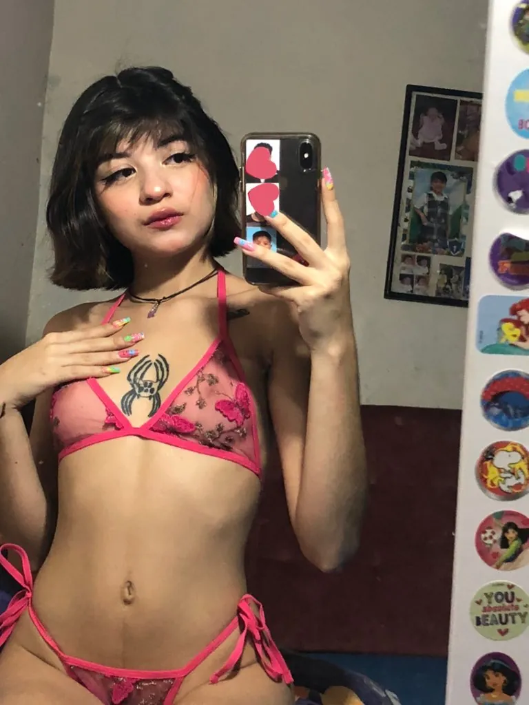 b3l_doll camshow