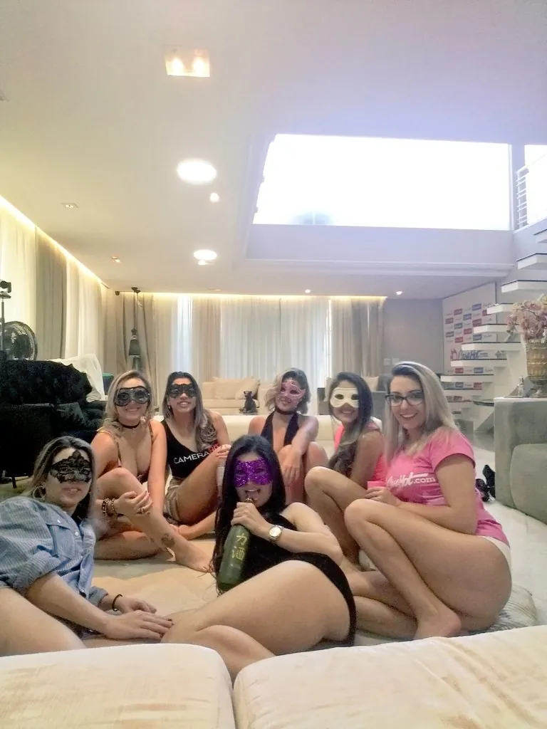 Gabi HotBaby , Emily Loira camshow