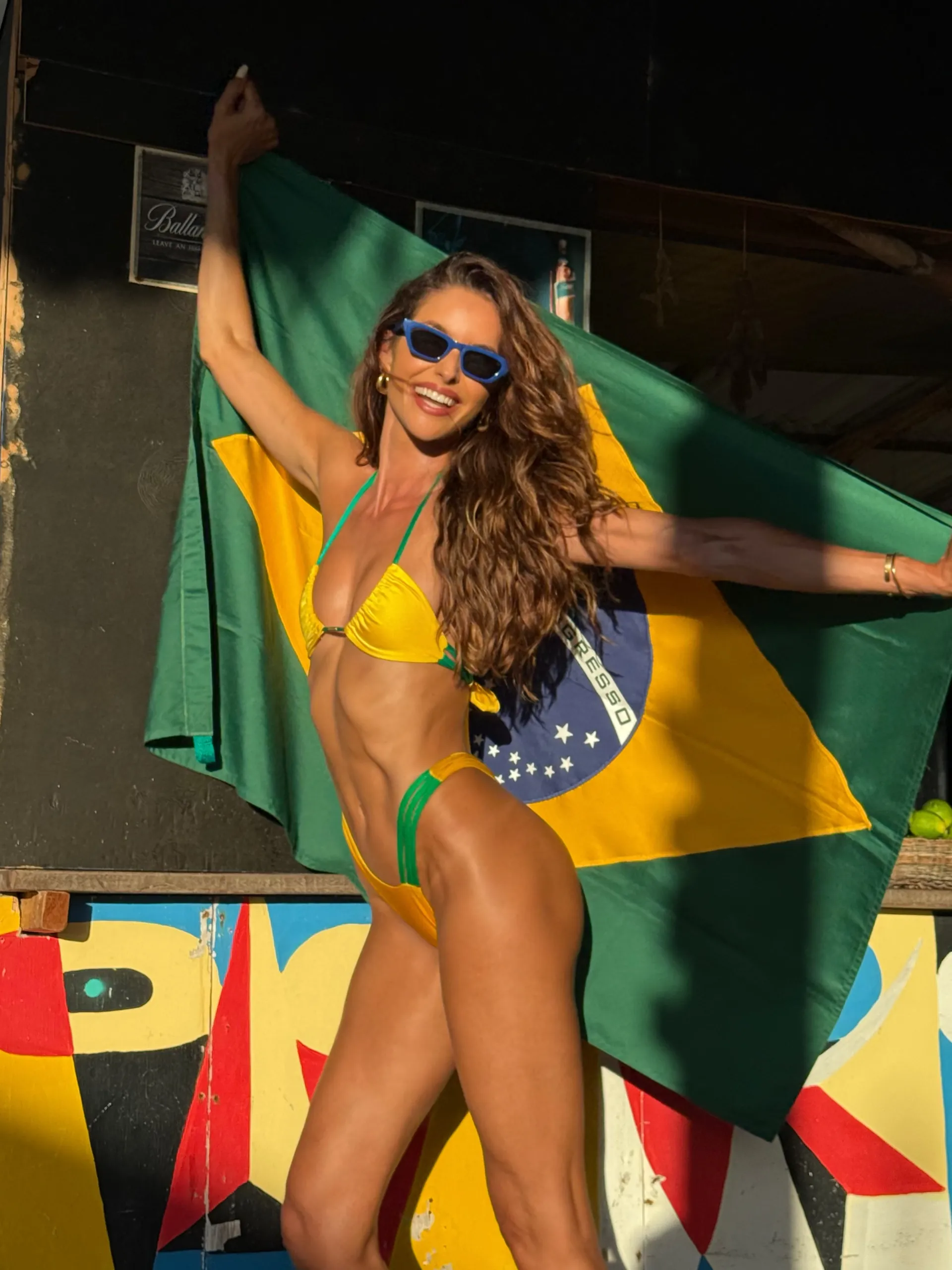 Izabel Goulart camshow
