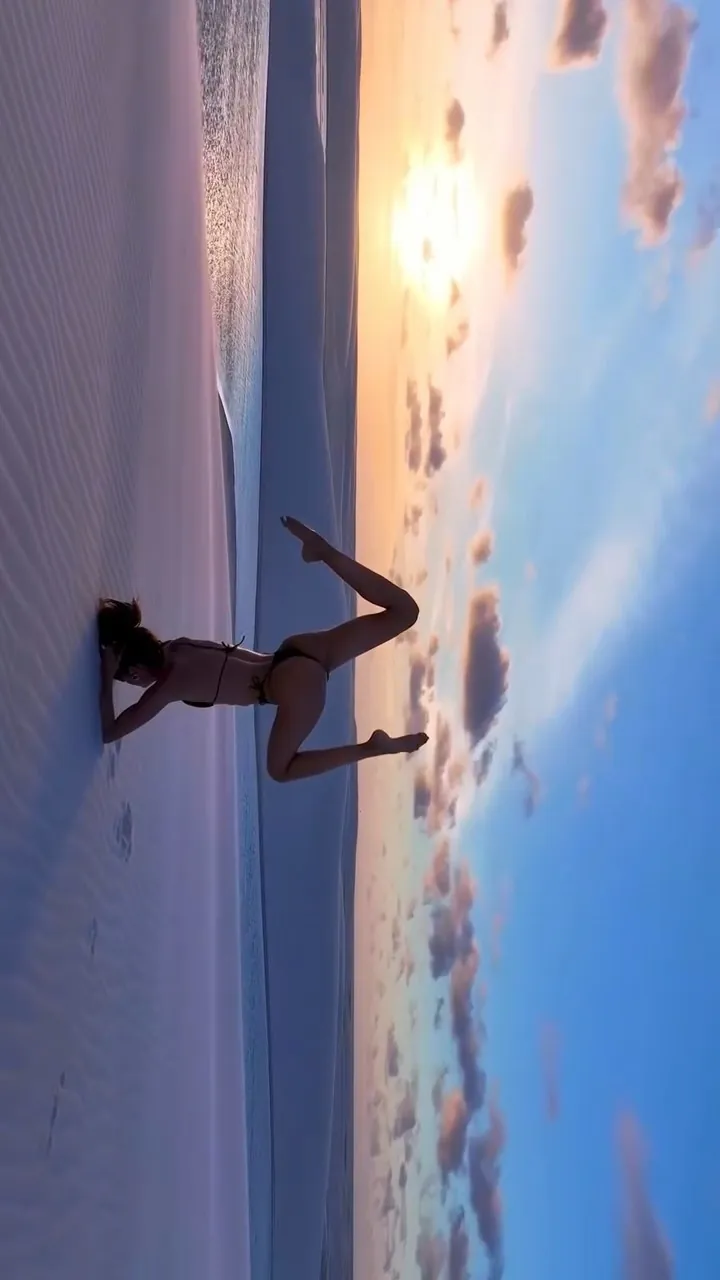 Izabel Goulart camshow