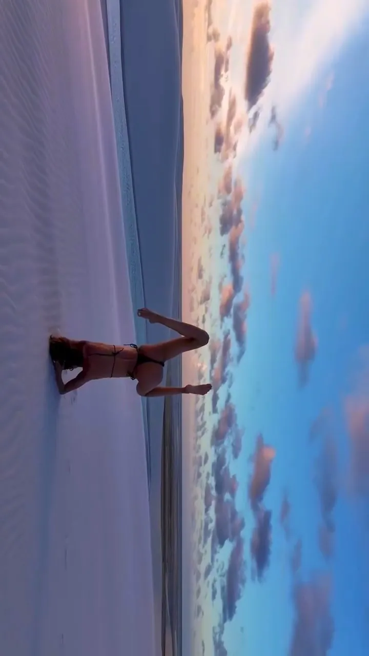 Izabel Goulart camshow