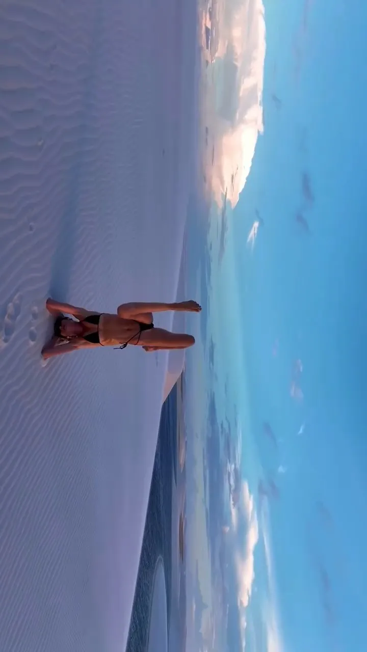 Izabel Goulart camshow