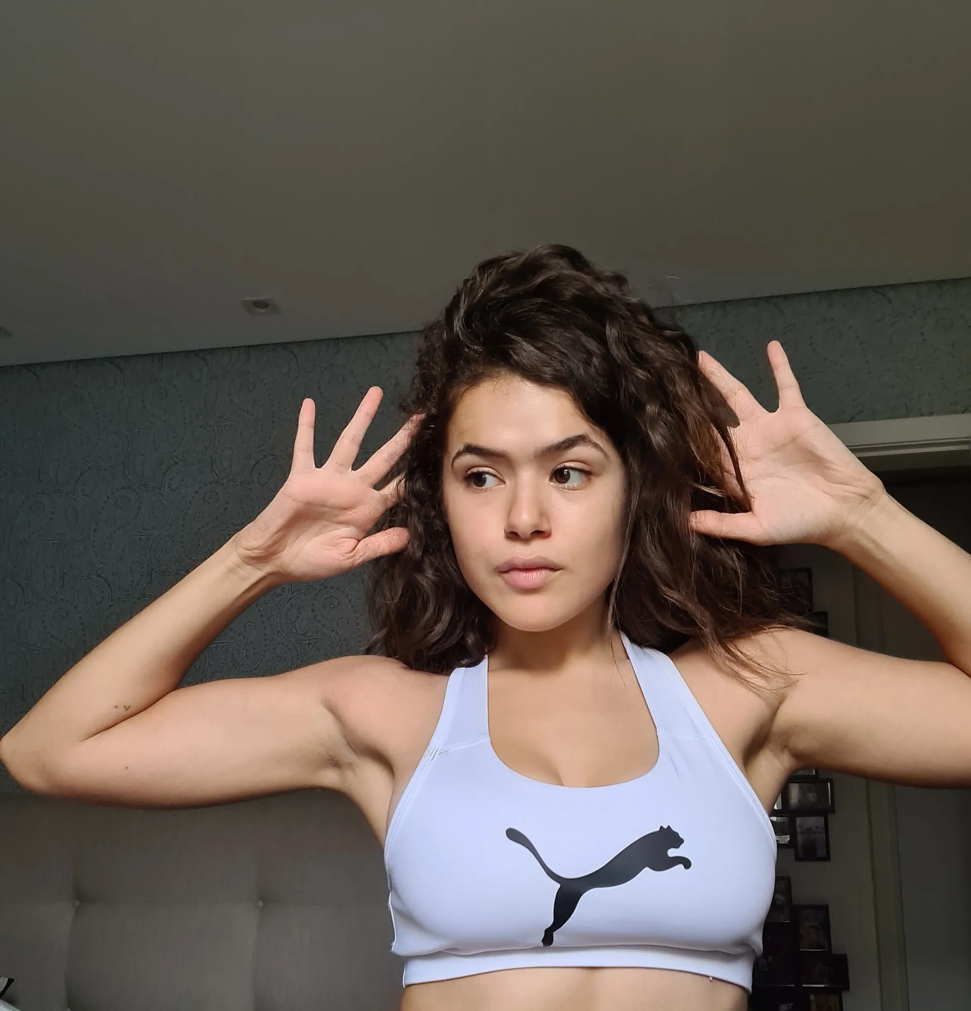 Maísa Silva camshow