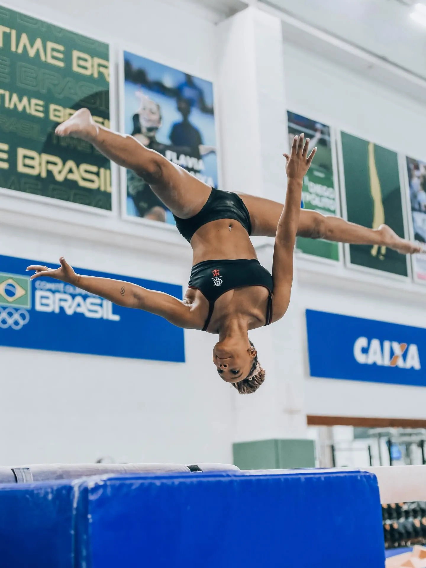 Rebeca Andrade camshow