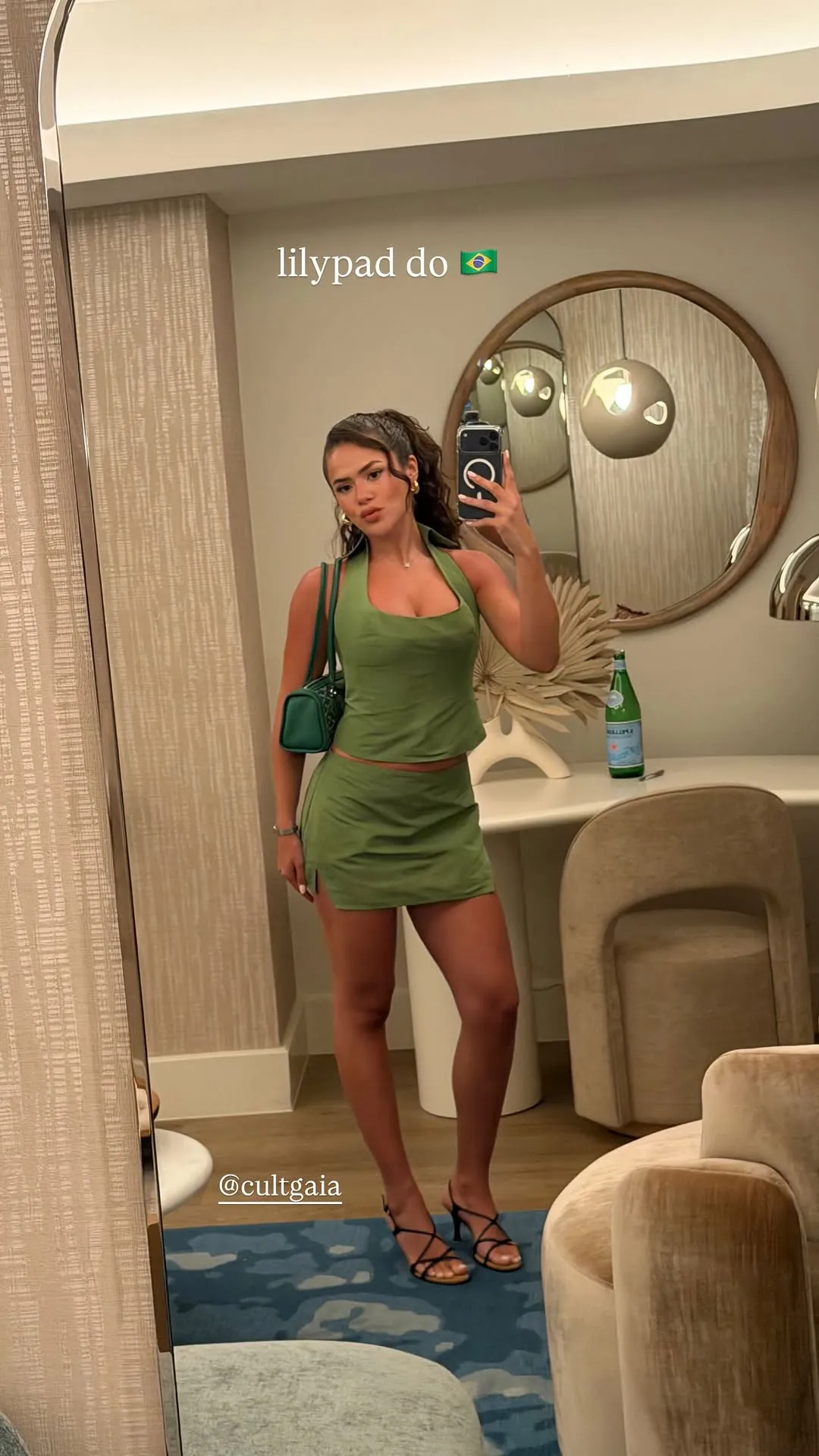 Maísa Silva camshow