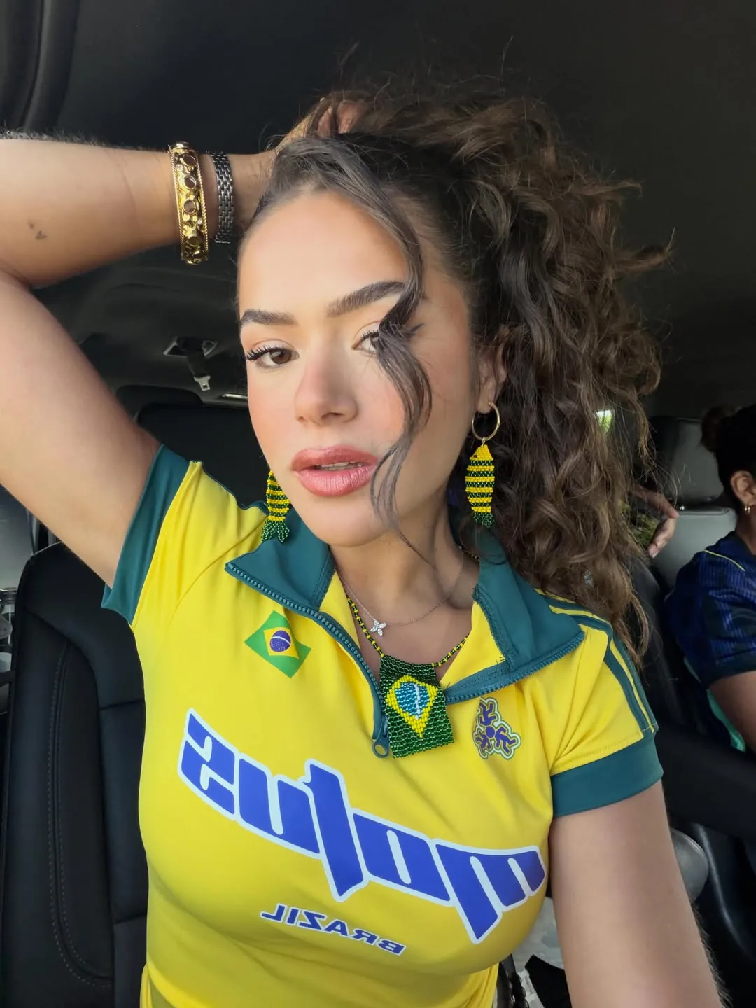 Maísa Silva camshow