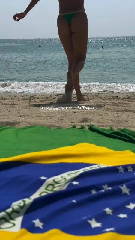 Cynthia Senek camshow