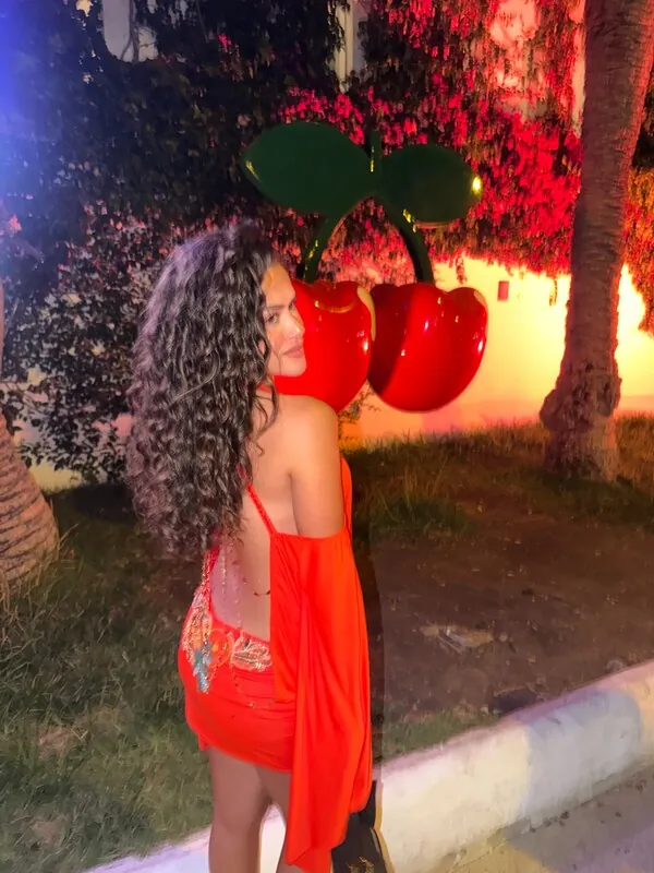 Maísa Silva camshow