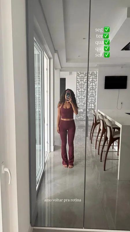 Maísa Silva camshow
