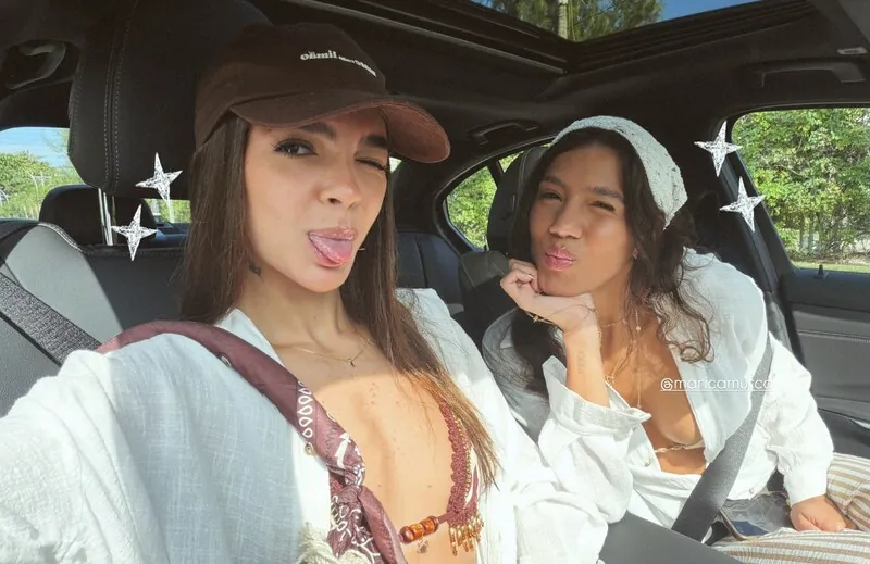 Mel Maia camshow