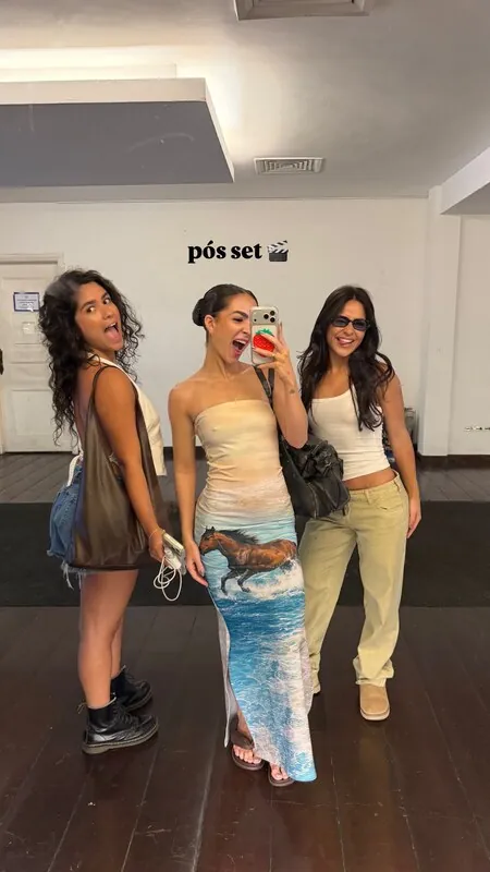 Mel Maia camshow