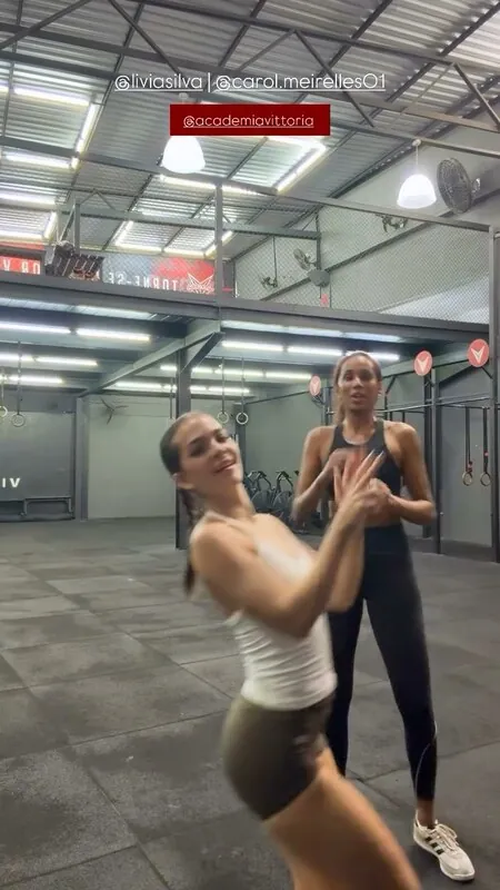 Mel Maia camshow