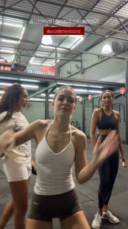 Mel Maia camshow