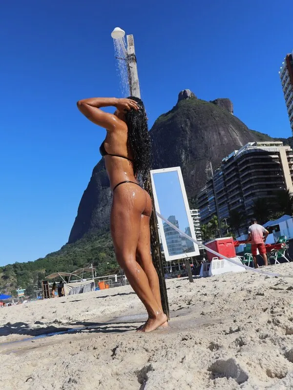 Rebeca Andrade camshow