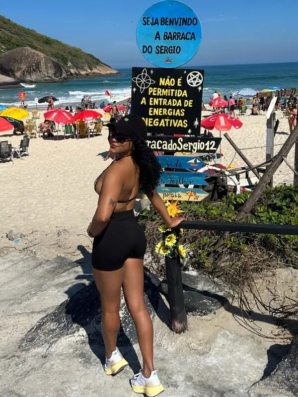 Rebeca Andrade camshow