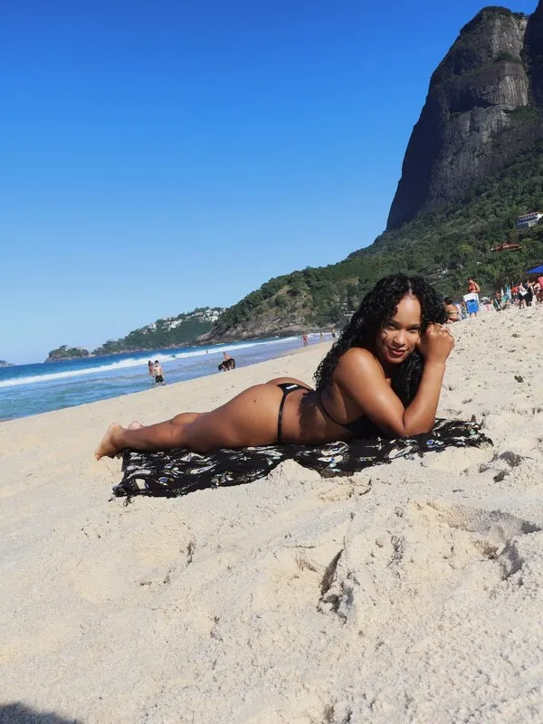 Rebeca Andrade camshow