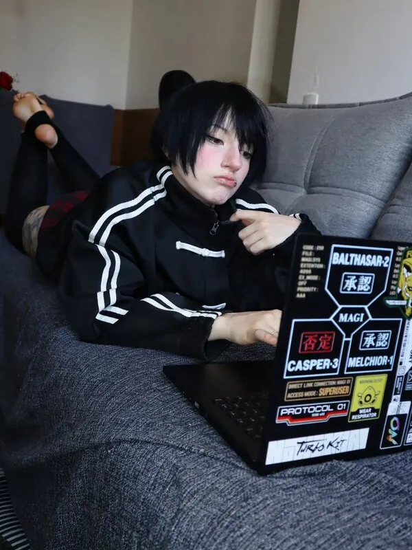 Akemy Sama camshow